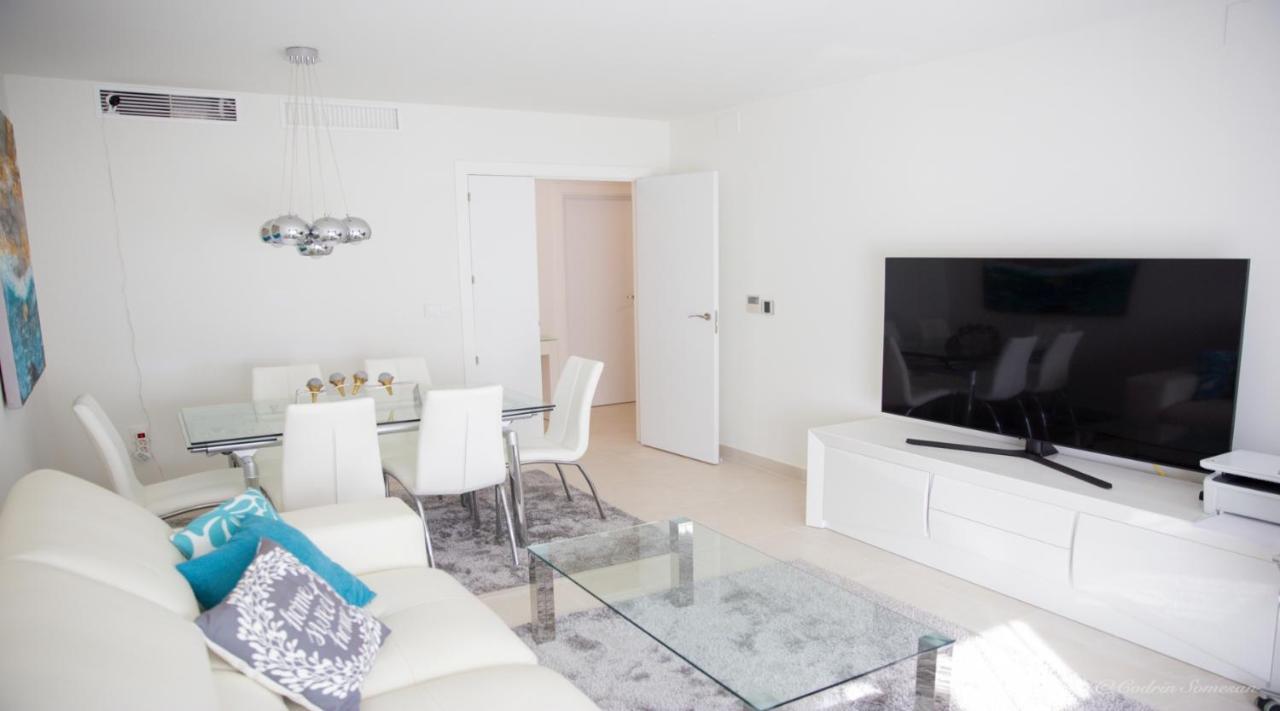 Lovely Centrally Located In Apartment Estepona