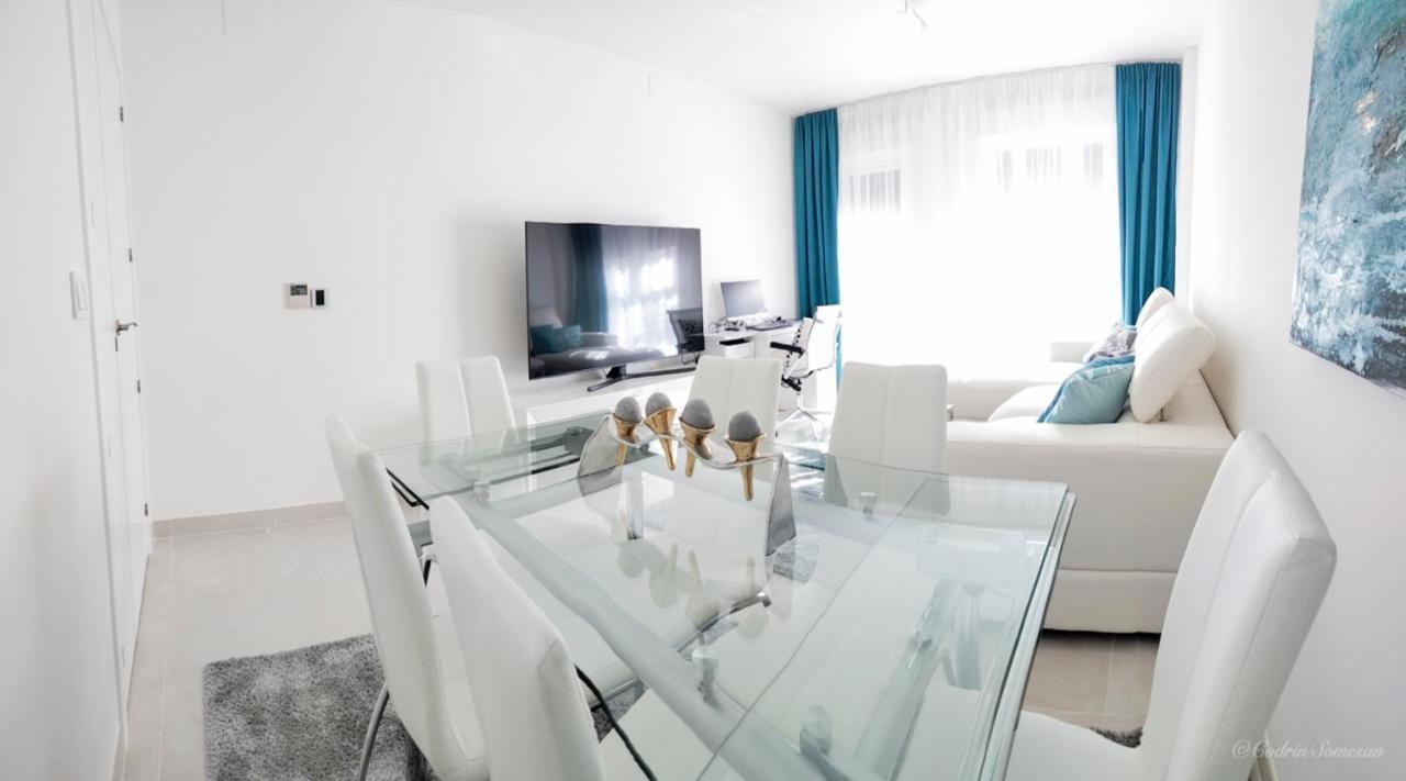 Apartment Lovely Centrally Located In Estepona