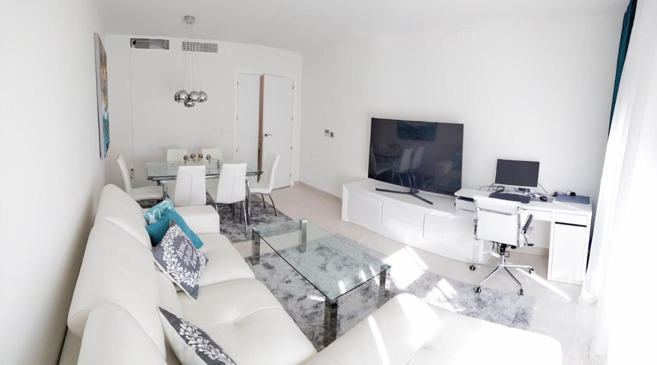 Apartment Lovely Centrally Located In Estepona