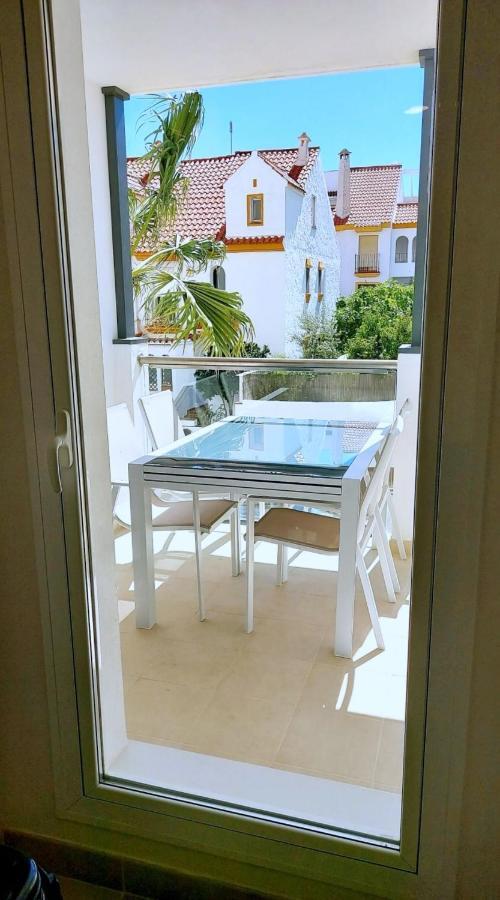Lovely Centrally Located In * Estepona