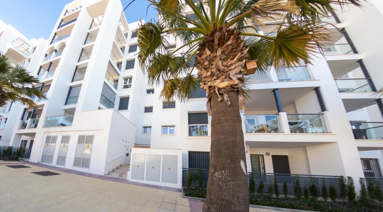Apartment Lovely Centrally Located In *